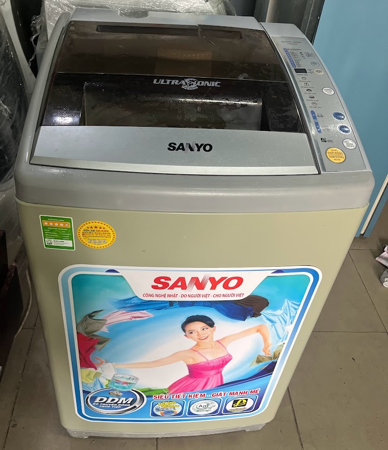 Máy giặt cũ Sanyo 8KG lồng nghiêng cao cấp đời mới